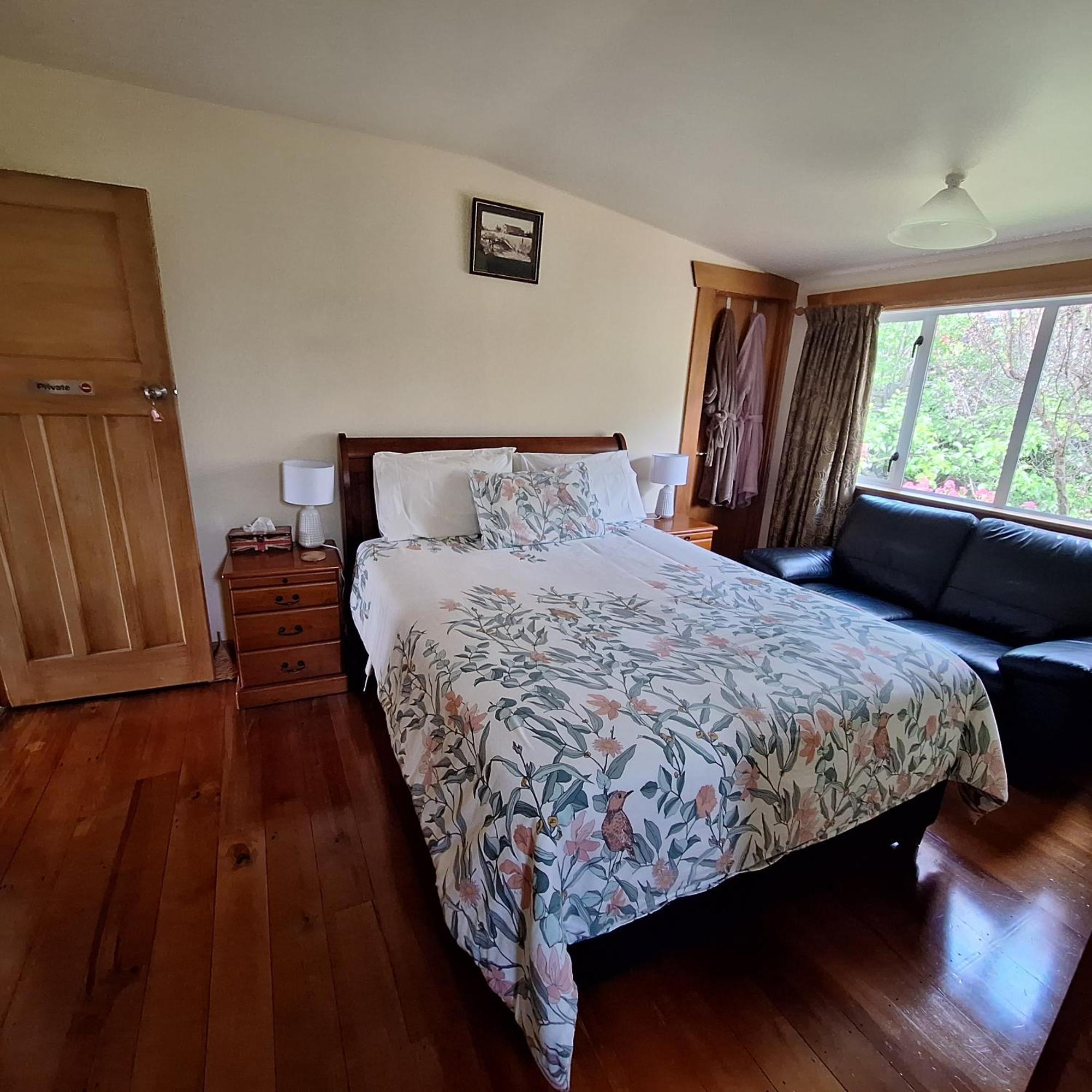 Olde Mill House B&B & Bike2Wine Cycle Hire 렌윅 외부 사진
