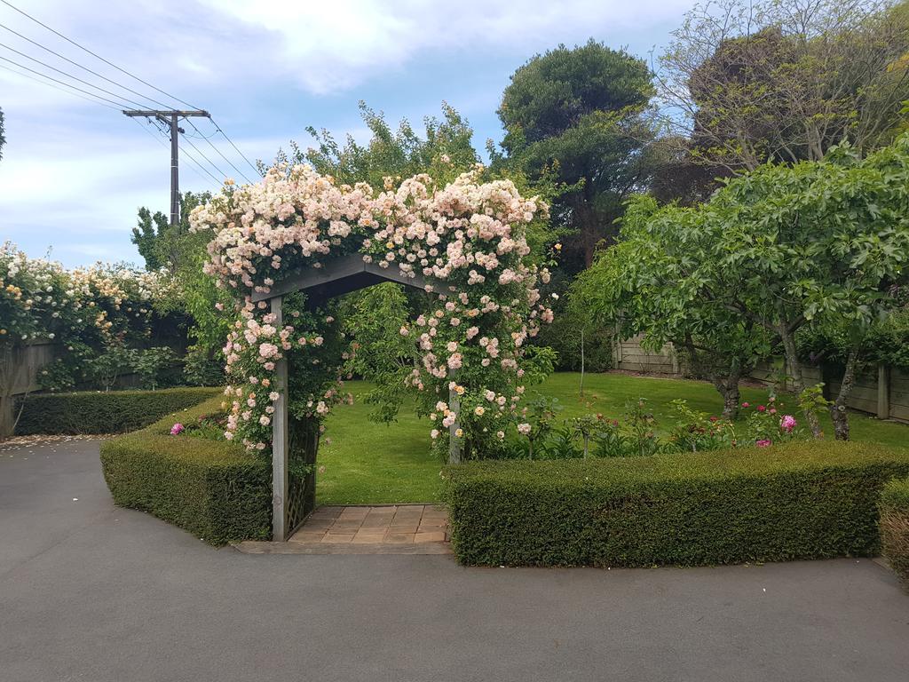 Olde Mill House B&B & Bike2Wine Cycle Hire 렌윅 외부 사진