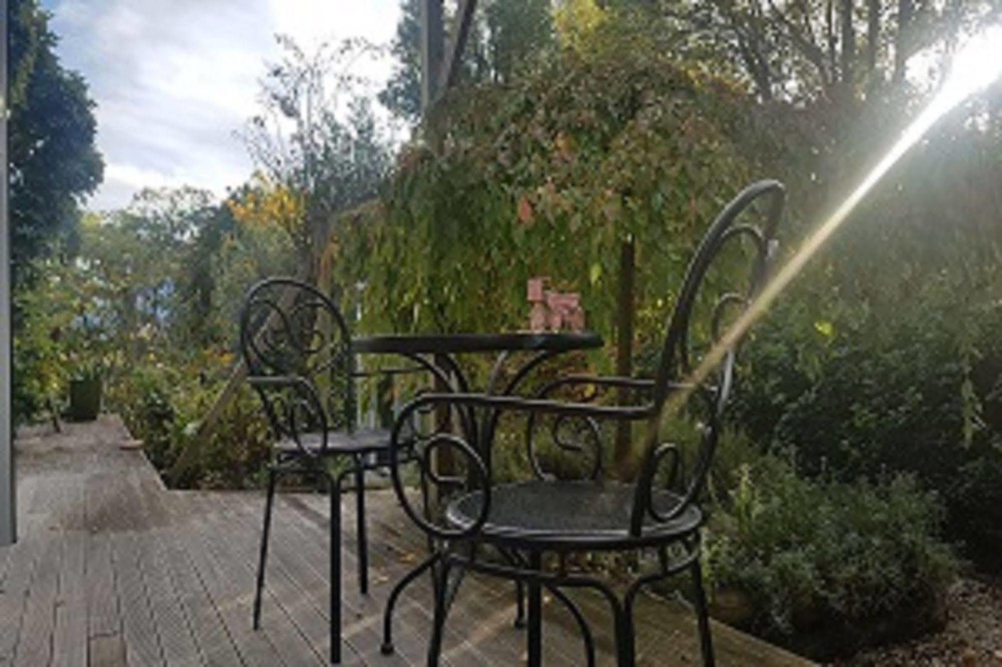 Olde Mill House B&B & Bike2Wine Cycle Hire 렌윅 외부 사진